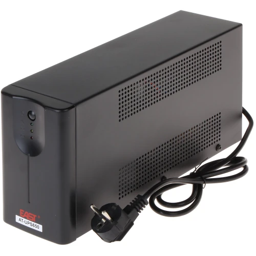 Zasilacz UPS AT-UPS650 LED 650 VA marki EAST w czarnej obudowie z perforacjami po bokach, wyposażony w przewód zasilający z wtyczką. Na przednim panelu znajdują się diody LED oraz przycisk zasilania.