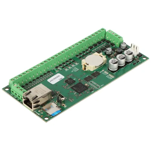 Zdjęcie przedstawia zieloną płytkę drukowaną centrali kontroli dostępu ACCO-NT2 firmy Satel. Na płytce znajdują się różne komponenty elektroniczne, w tym złącza, kondensatory i układy scalone.