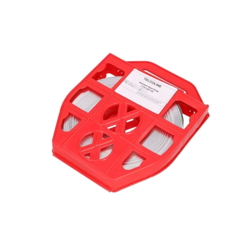 Zdjęcie przedstawia czerwoną plastikową szpulę z nawiniętym białym kablem, oznaczoną etykietą "Telcoline". Szpula ma prostokątny kształt z uchwytem na górze i kilkoma otworami, przez które widać kabel.