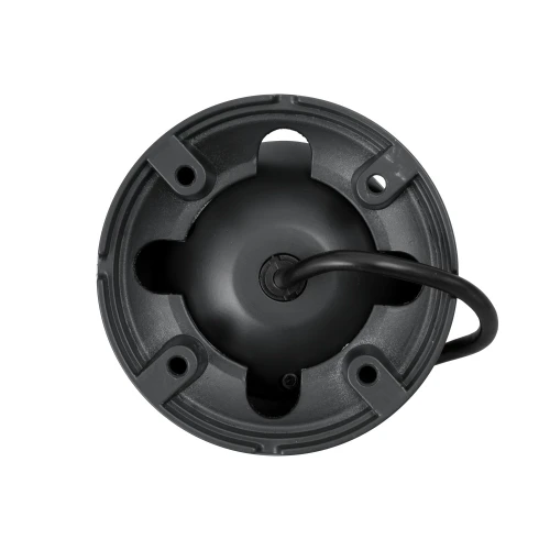 Zdjęcie przedstawia czarną kamerę przemysłową widzianą od spodu, z widocznym kablem wychodzącym z jej środka. Kamera ma okrągły kształt i cztery otwory montażowe na obwodzie.