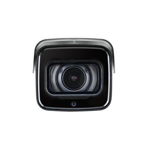 Zdjęcie przedstawia kamerę IP tubową o rozdzielczości 2MPx z serii BCS-L, ukazaną na białym tle. Kamera ma czarny front z widocznym obiektywem i osłoną przeciwsłoneczną.