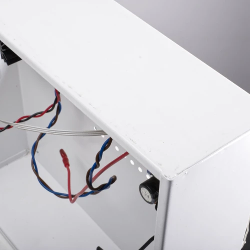 Outlet [39]: Zasilacz buforowy dla 4 kamer BCS-UPS/A4/E