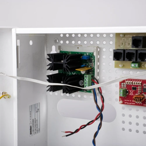 Outlet [39]: Zasilacz buforowy dla 4 kamer BCS-UPS/A4/E