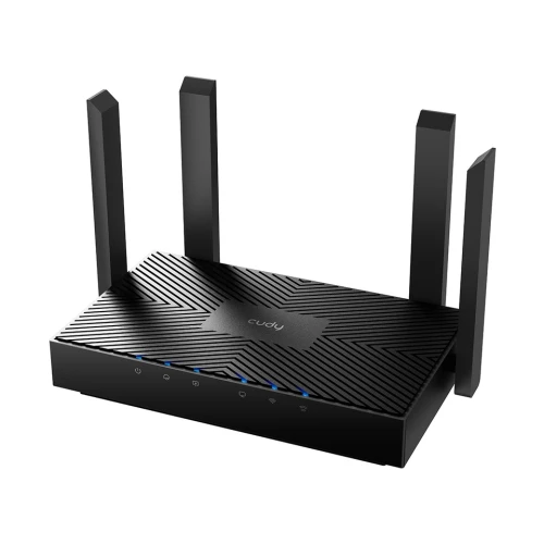 Czarny router Cudy WR3000 z czterema antenami i wzorem na górnej powierzchni. Na przednim panelu znajdują się diody sygnalizacyjne.