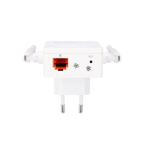 Na zdjęciu znajduje się biały wzmacniacz sygnału Wi-Fi z dwoma antenami po bokach. Urządzenie posiada port Ethernet, przycisk resetowania oraz wskaźniki LED na przedniej części.