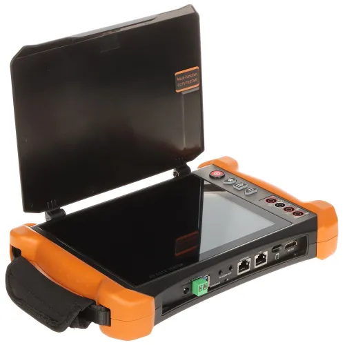 Na zdjęciu znajduje się przenośne urządzenie z uchylną osłoną ekranu, wyposażone w różne porty i przyciski na bocznej krawędzi. Obudowa urządzenia jest w kolorze pomarańczowym z czarnymi elementami.
