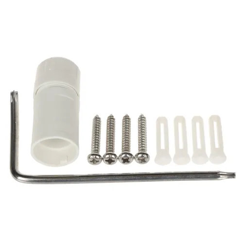 Na zdjęciu znajduje się zestaw montażowy składający się z białej tulei, czterech wkrętów, czterech kołków rozporowych oraz klucza imbusowego. Elementy są ułożone na białym tle.