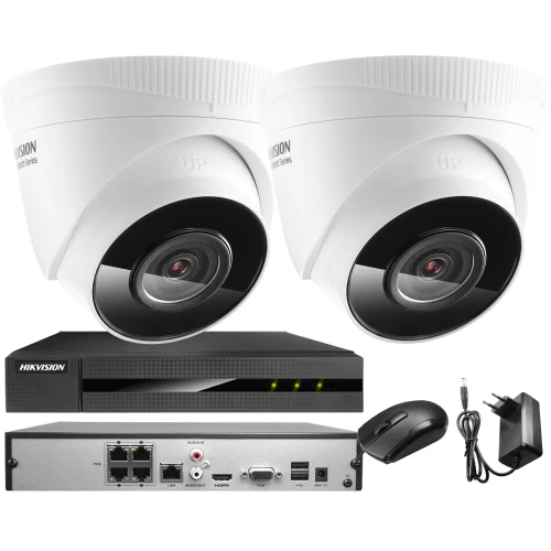 Zestaw do monitoringu składa się z dwóch białych kamer kopułkowych oraz rejestratora marki Hikvision. W komplecie znajdują się także myszka i zasilacz.