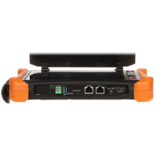 Zdjęcie przedstawia urządzenie elektroniczne z otwartą klapką, ukazujące różne złącza i porty na przednim panelu. Widoczne są m.in. porty HDMI, USB, RJ45 oraz złącza zasilania.